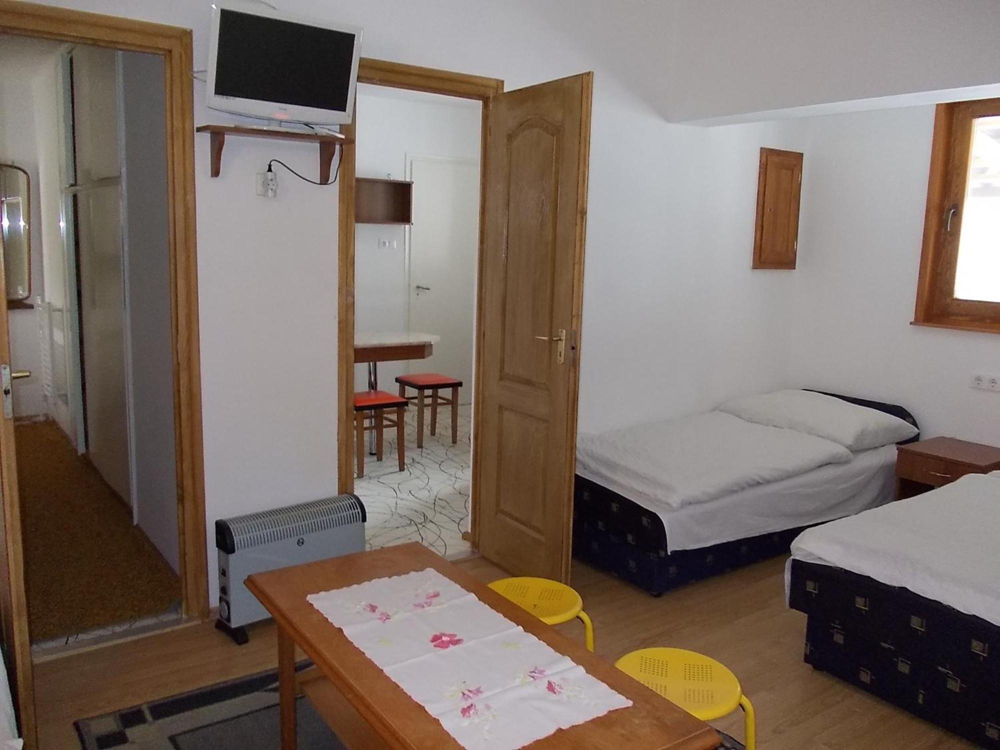 Puszta Hotel เบเรคฟูร์ดู ภายนอก รูปภาพ